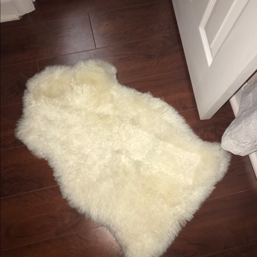Minimalist IKEA Rug